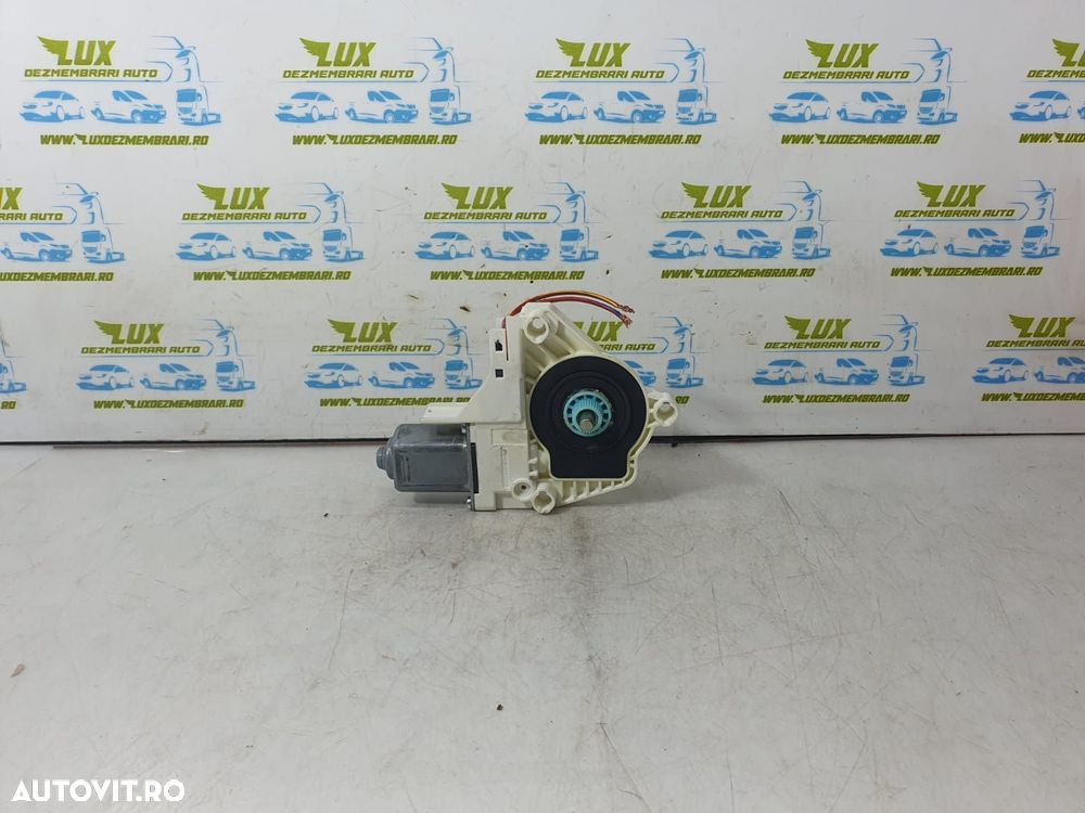 Motoras spate dreapta 8k0959811a Skoda Superb 2 - 1