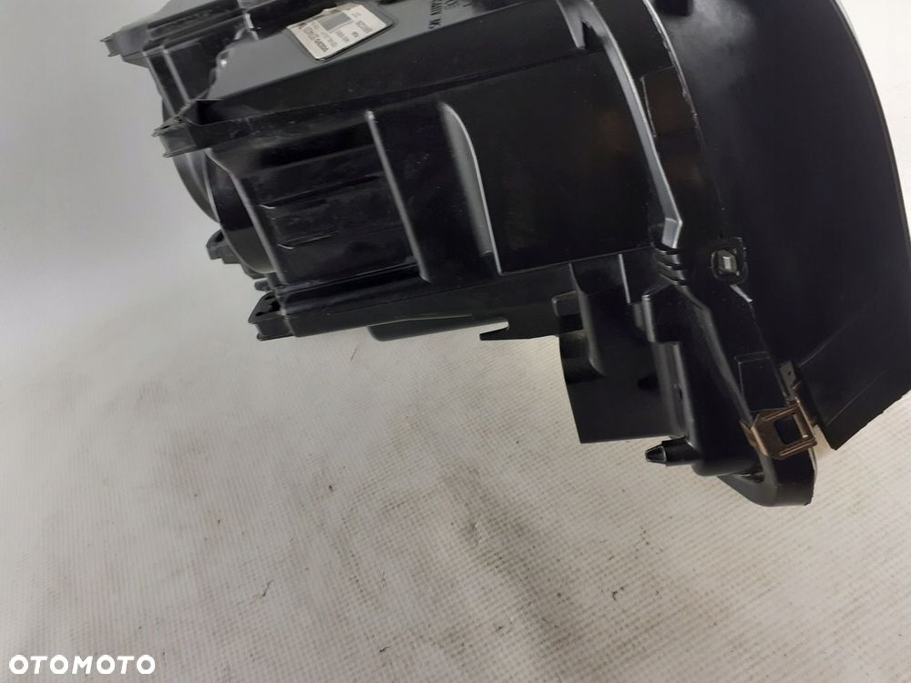 Lampa L+P przód Volvo XC90 02-06r - 5