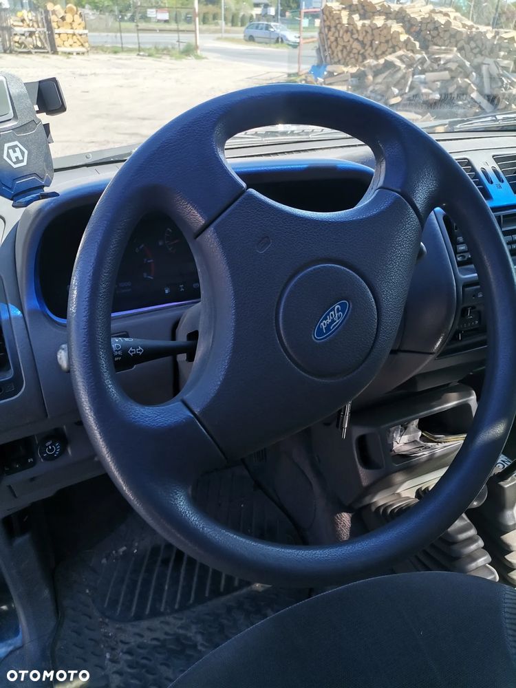 Ford Maverick 2.4 GLX - 9