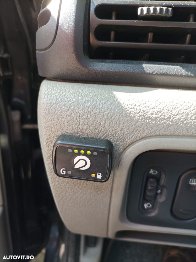 Renault Symbol 1.4 8V SL Fidji - 4