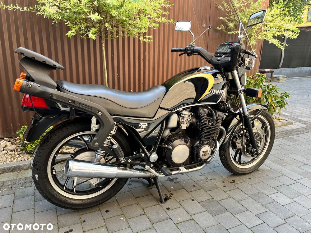 Yamaha XJ - 9