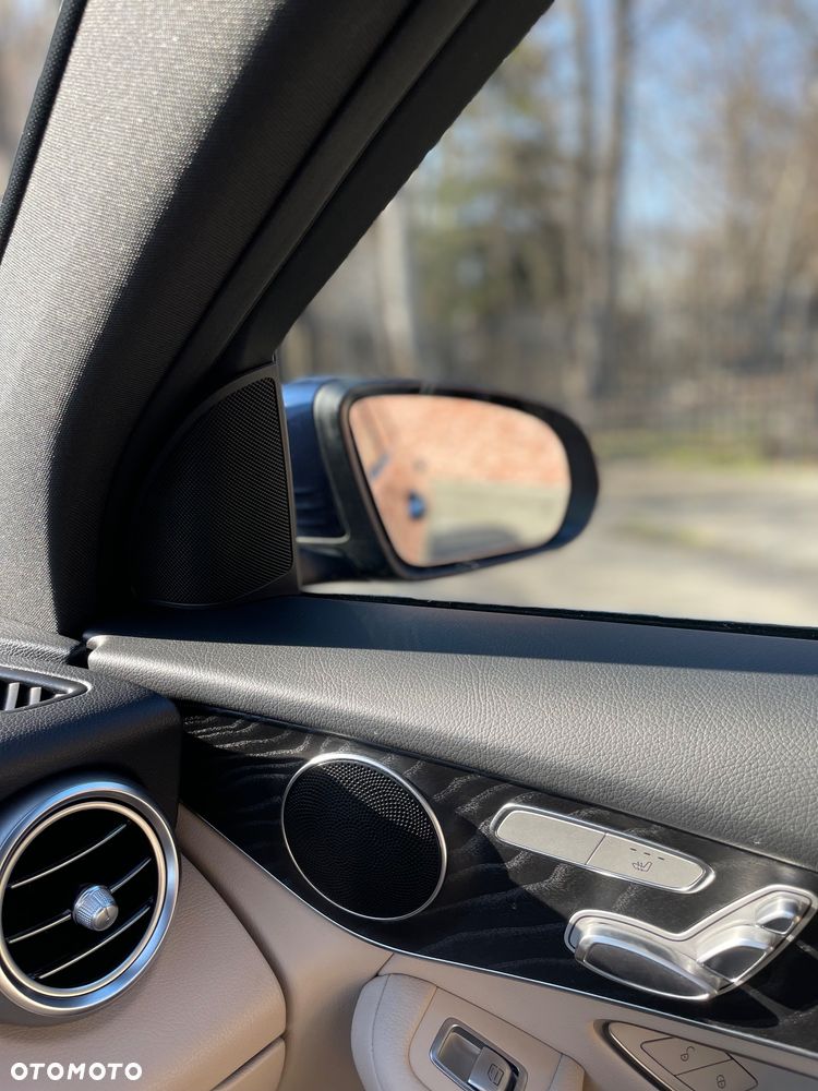 Mercedes-Benz GLC 300 4Matic 9G-TRONIC AMG Line - 27