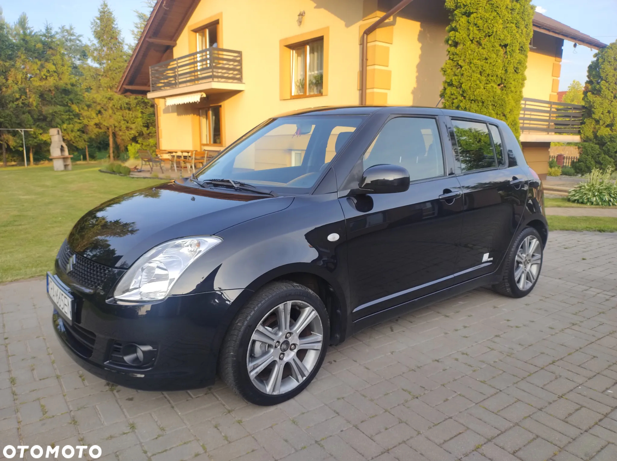Suzuki Swift 1.3 Black and White - 15