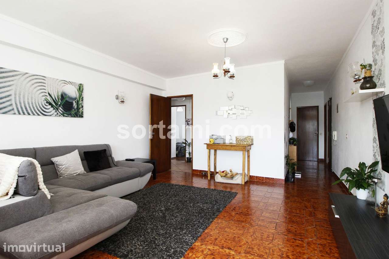 Apartamento T3 Venda em Quarteira,Loulé - Grande imagem: 2/15