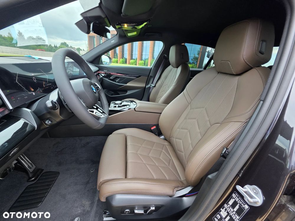 BMW Seria 5 520d mHEV M Sport - 13