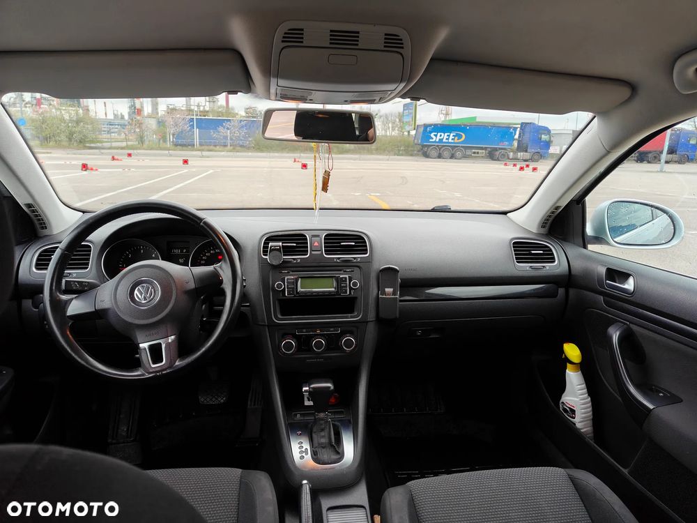 Volkswagen Golf 1.6 TDI Comfortline DSG - 13