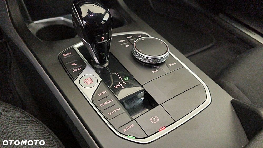 BMW Seria 1 118i Advantage - 19