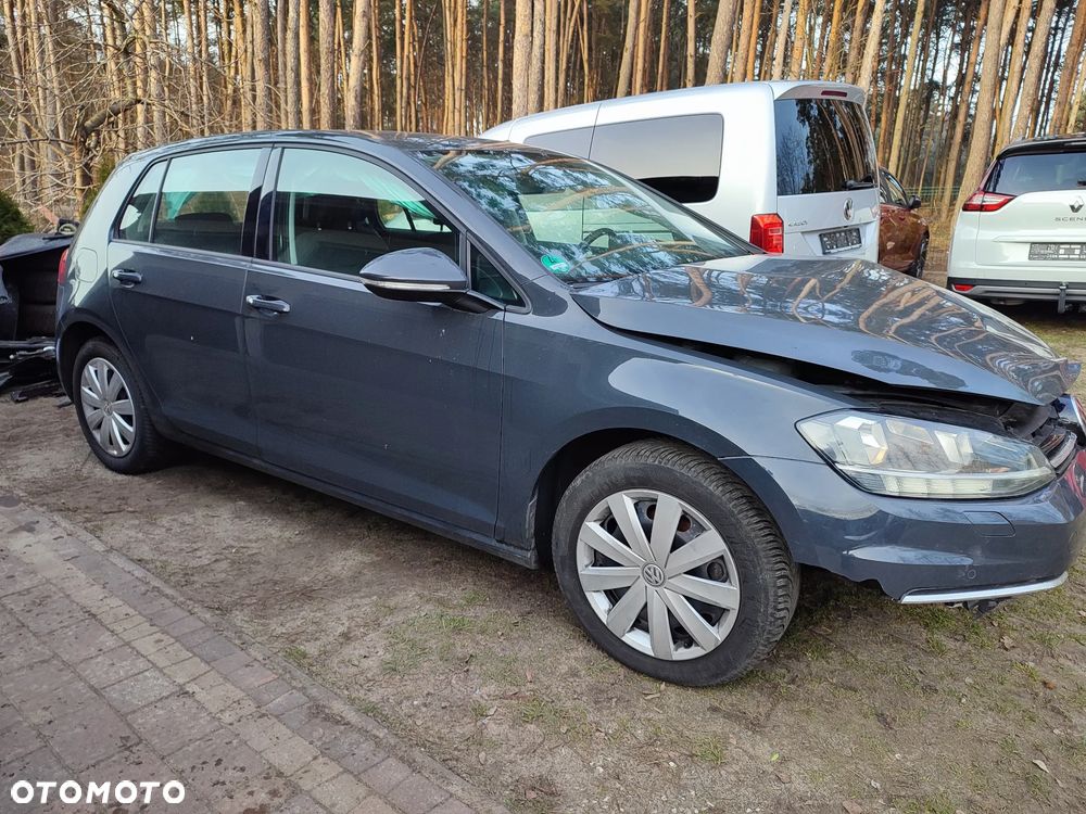 Volkswagen Golf 1.6 TDI (BlueMotion Technology) Comfortline - 28