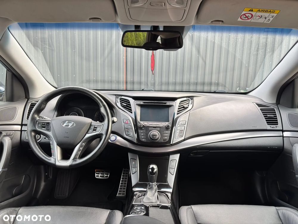 Hyundai i40 Kombi 1.7 CRDi DCT Premium - 14