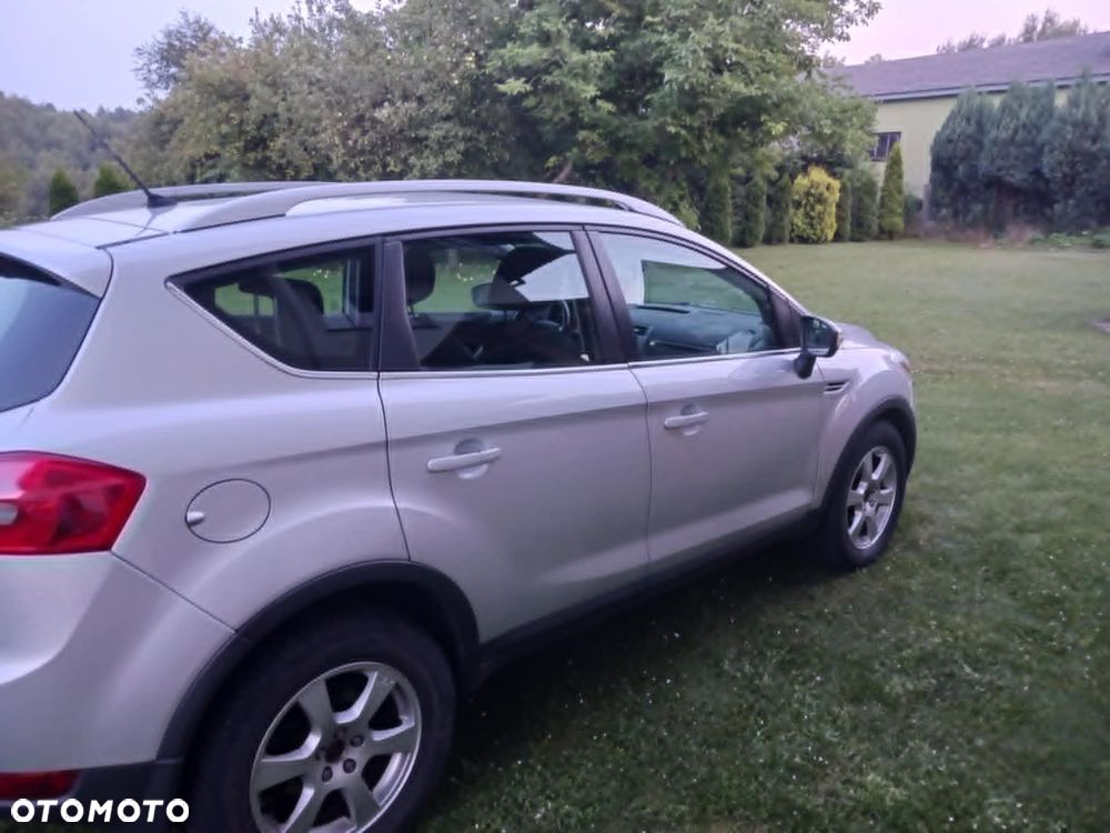 Ford Kuga - 1