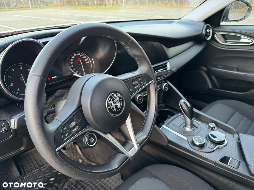 Alfa Romeo Giulia - 15