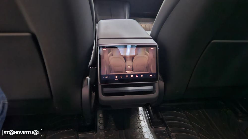 Tesla Model 3 - 7