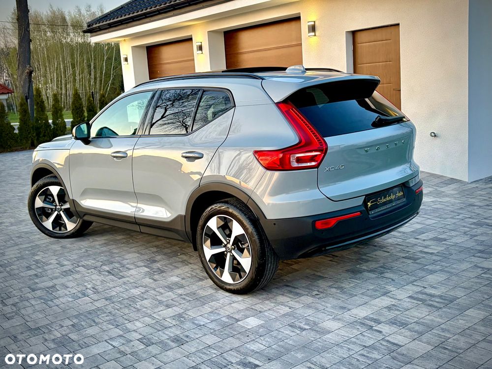 Volvo XC 40 B3 B DKG Plus Dark - 12