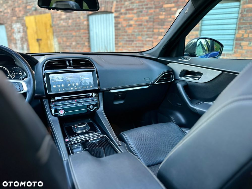 Jaguar F-Pace 3.0 V6 AWD S - 26