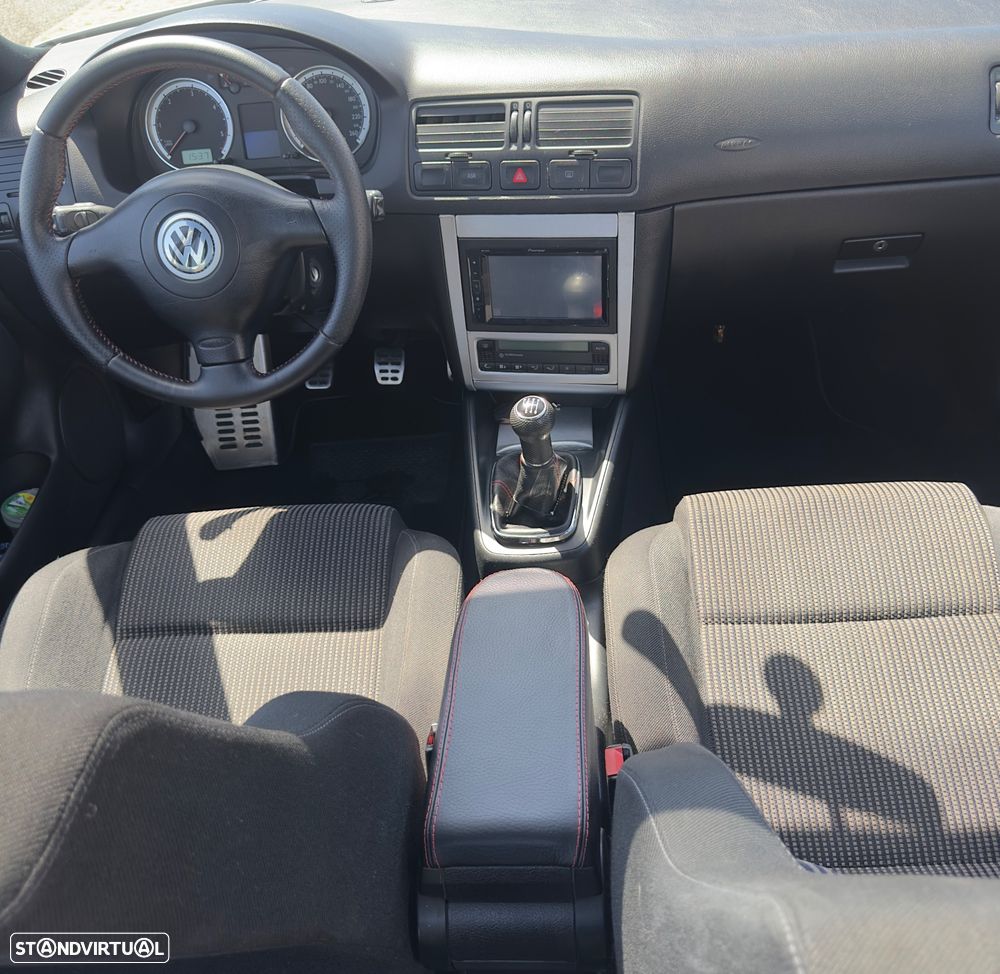 VW Bora 1.9 TDi Highline - 9