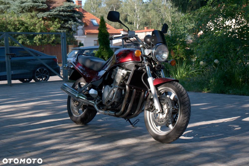 Suzuki GSX - 1