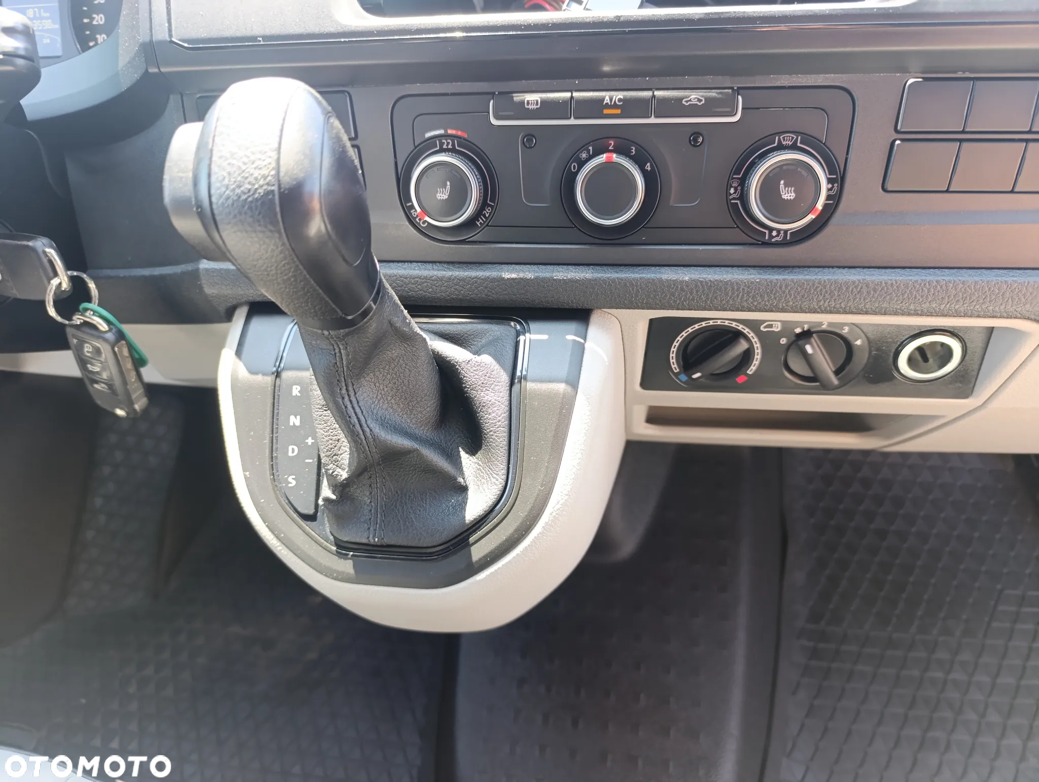 Volkswagen Transporter - 15