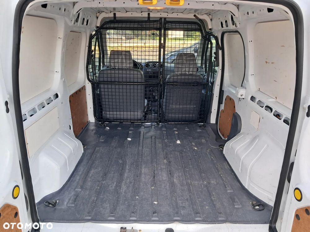 Ford Transit Connect - 8