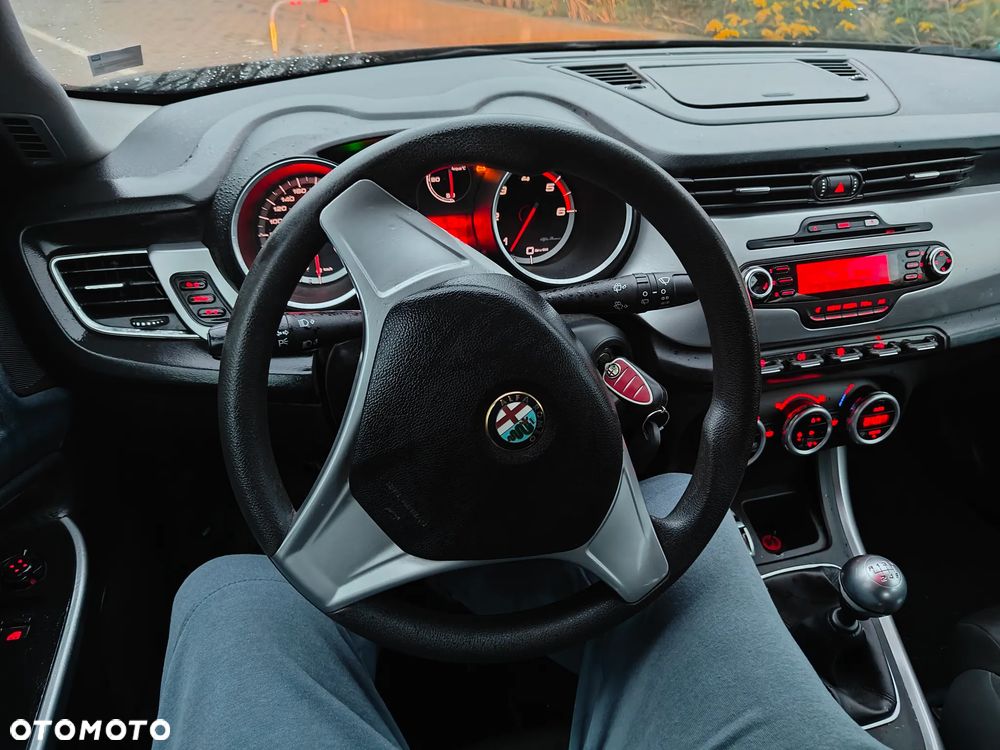 Alfa Romeo Giulietta 1.6 JTDM 16V - 14
