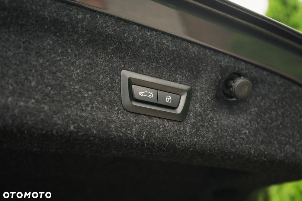 BMW M4 Competition M xDrive sport - 35