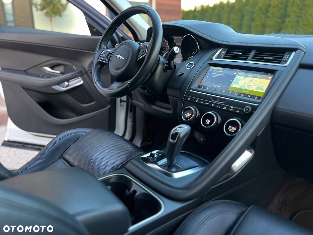 Jaguar E-Pace P200 AWD S - 8