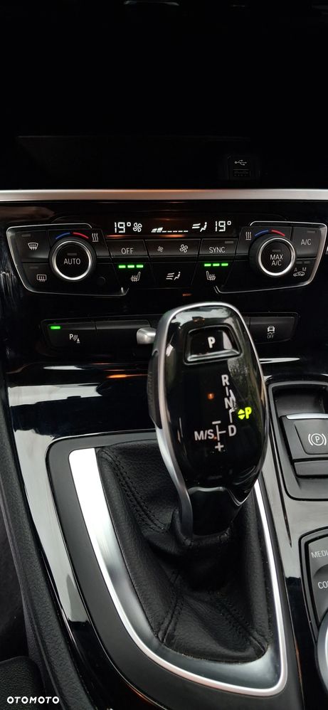 BMW Seria 2 218i GPF Luxury Line - 13