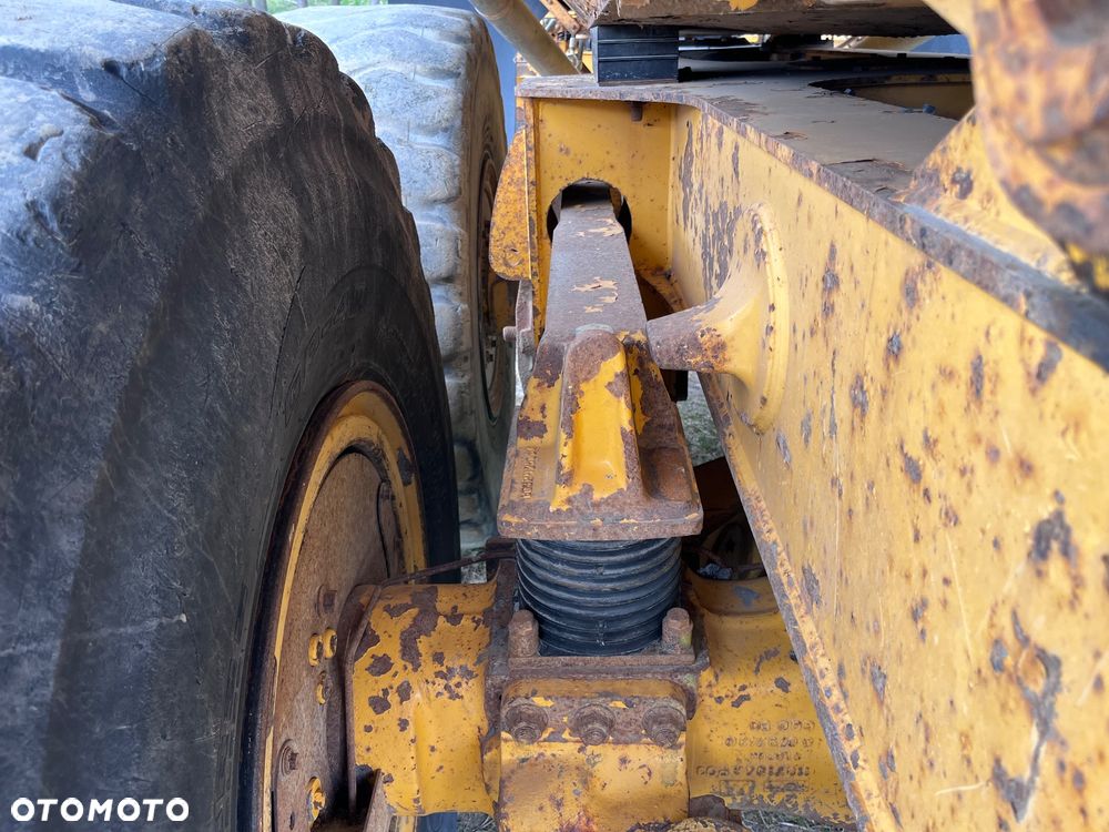 Volvo A25E - 17