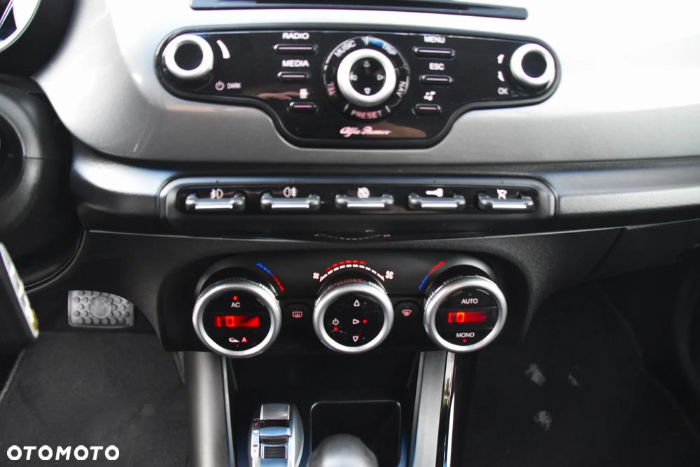 Alfa Romeo Giulietta 1.4 TB 16V Multiair TCT Turismo - 18