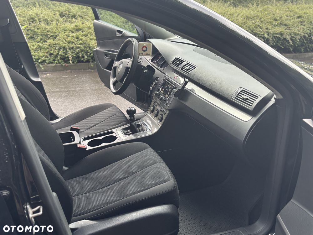 Volkswagen Passat - 7