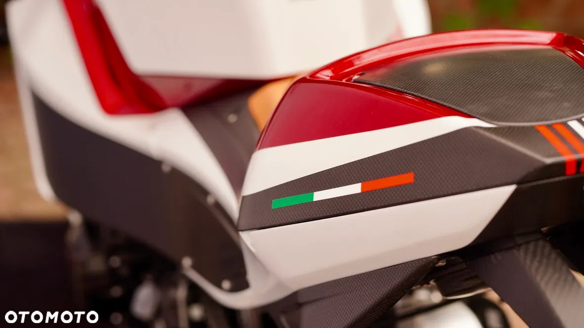 Bimota KB4 - 11