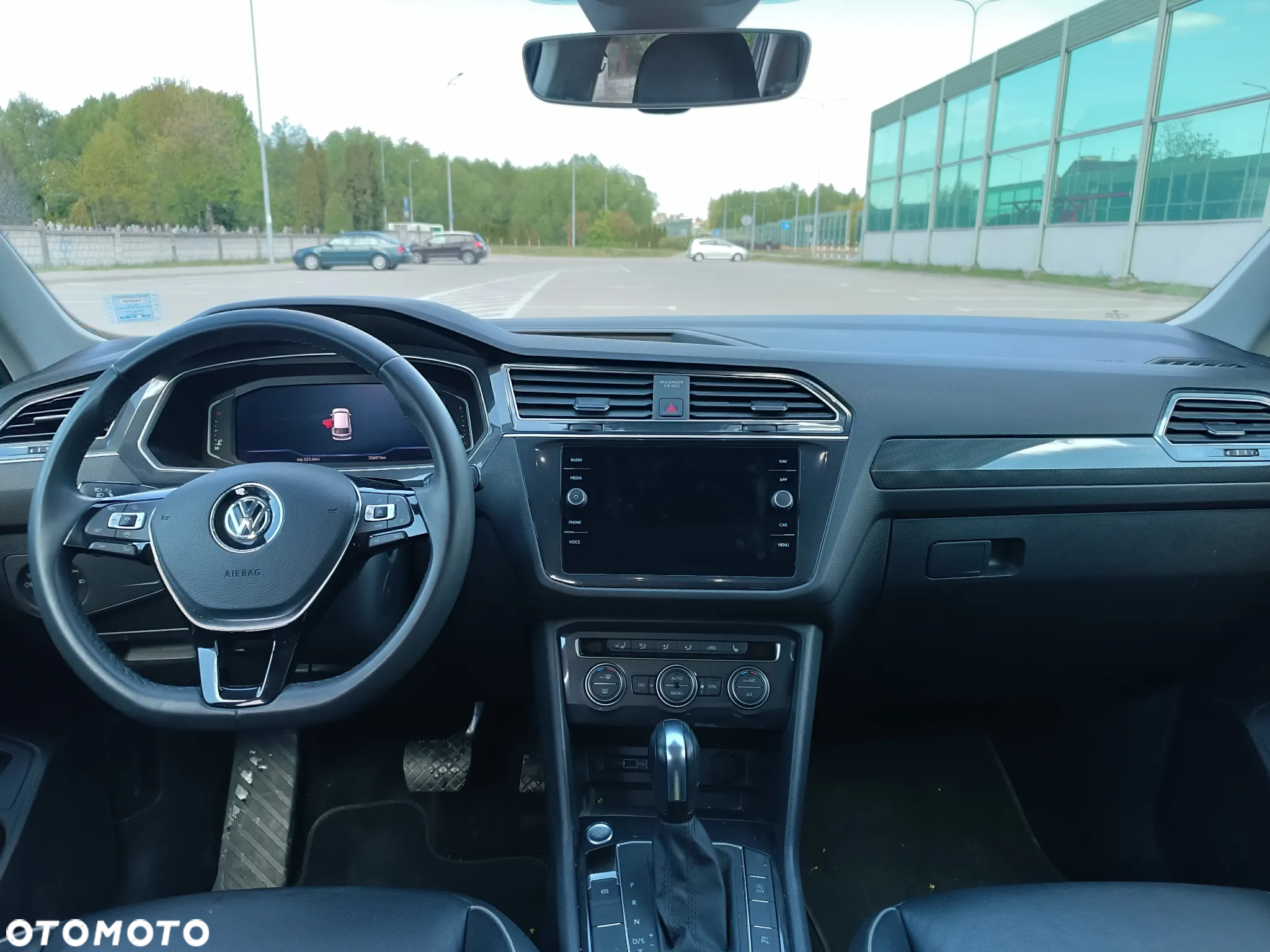 Volkswagen Tiguan - 6