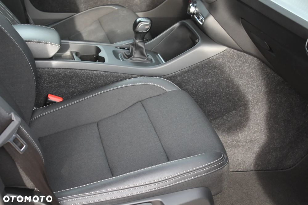 Volvo XC 40 D3 Momentum Pro - 22