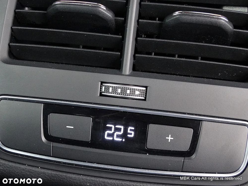 Audi A4 Limousine - 36