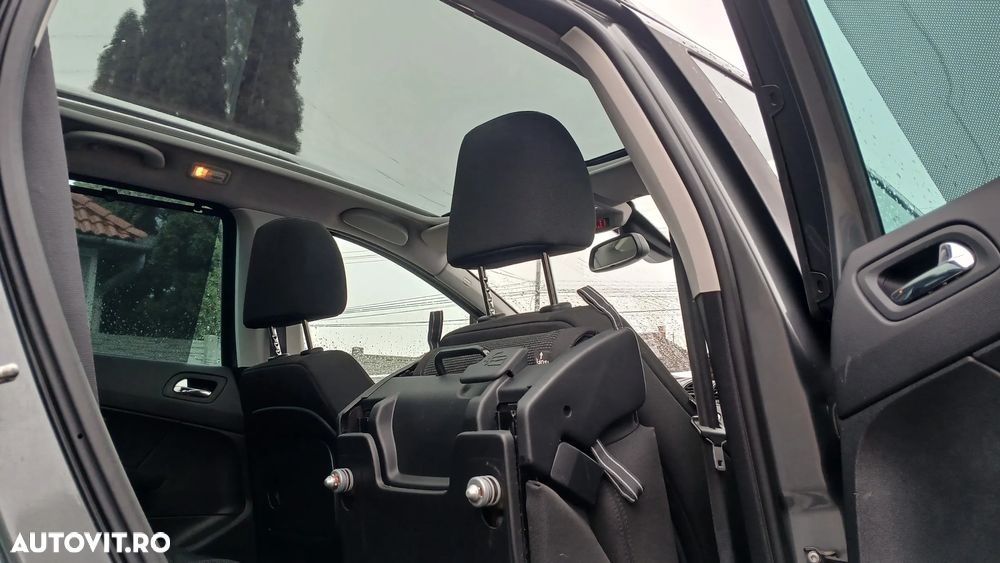 Peugeot 308 1.6E Premium Pack - 6