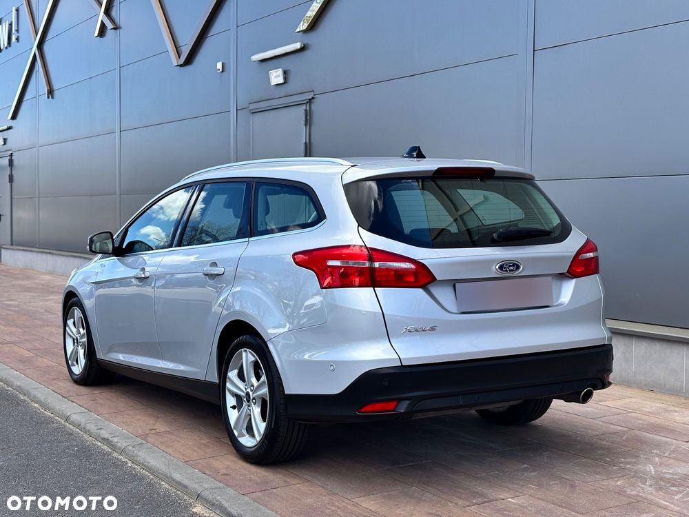 Ford Focus 2.0 TDCi DPF Start-Stopp-System Titanium - 6