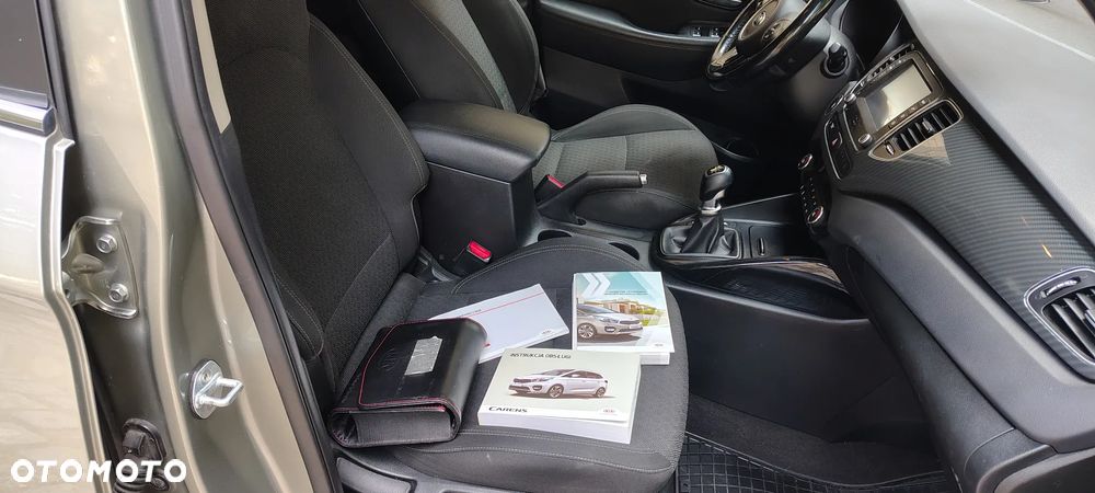 Kia Carens 1.7 CRDi L - 11