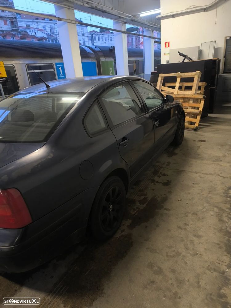 VW Passat 1.9 TDi Confortline - 6