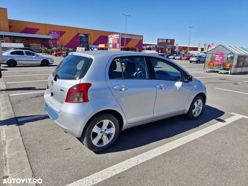 Toyota Yaris 1.4 D-4D Sol - 3