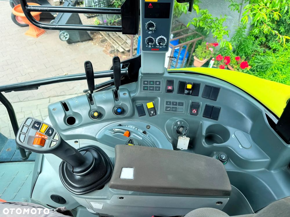 Claas Arion 420 - 27