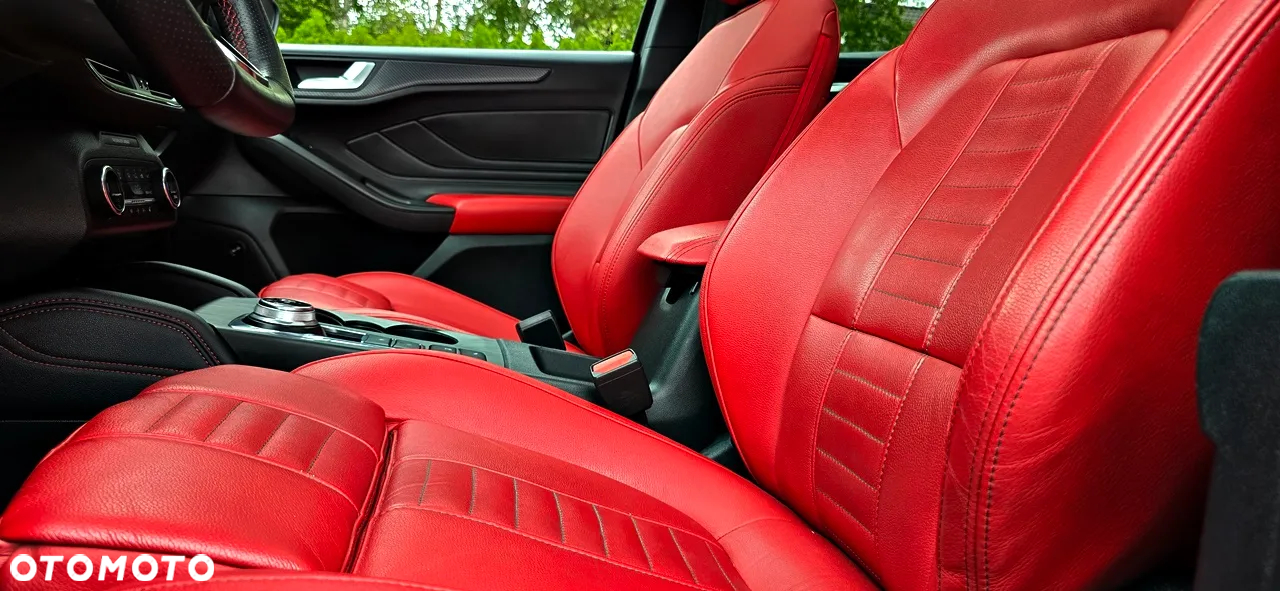 Ford Focus 1.5 EcoBoost ST-Line Business - 26