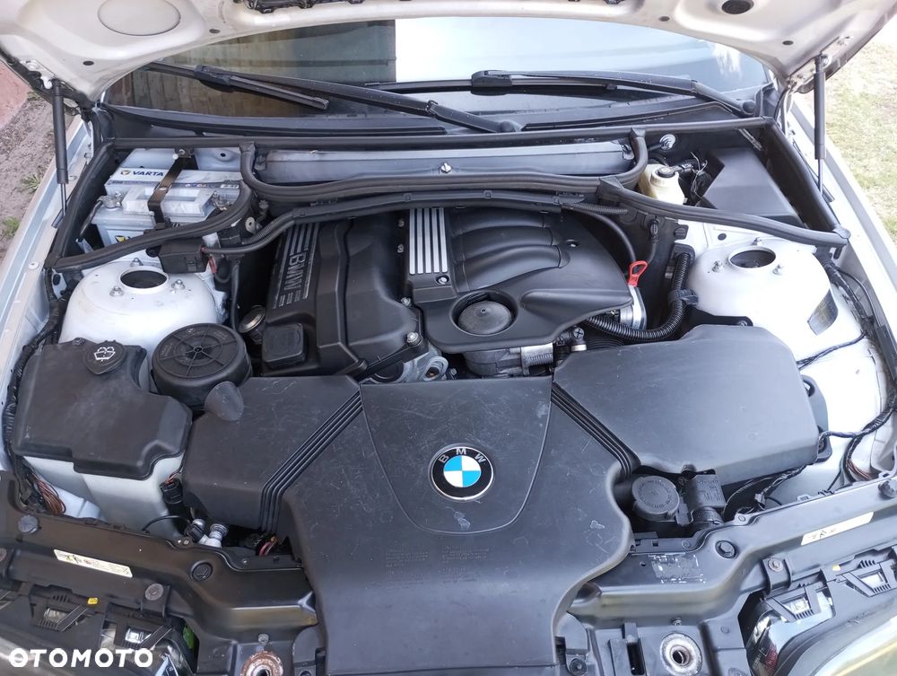 BMW Seria 3 318i - 15