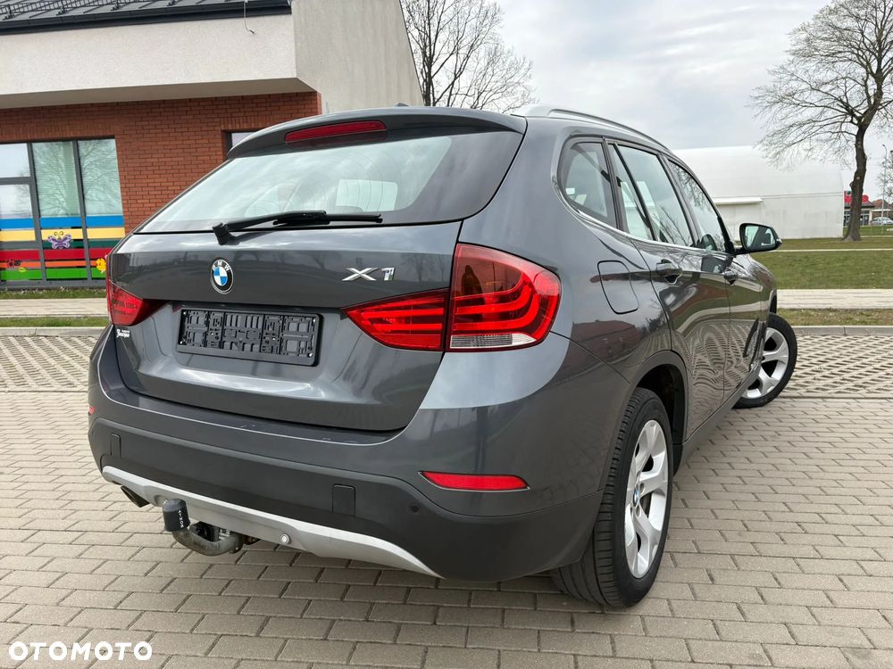 BMW X1 sDrive18d Sport Line - 7