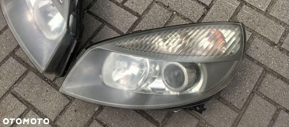 LAMPA LEWA PRAWA KPL. REFLEKTOR PRZÓD LEWY PRAWY RENAULT SCENIC II 2 XENON - 2
