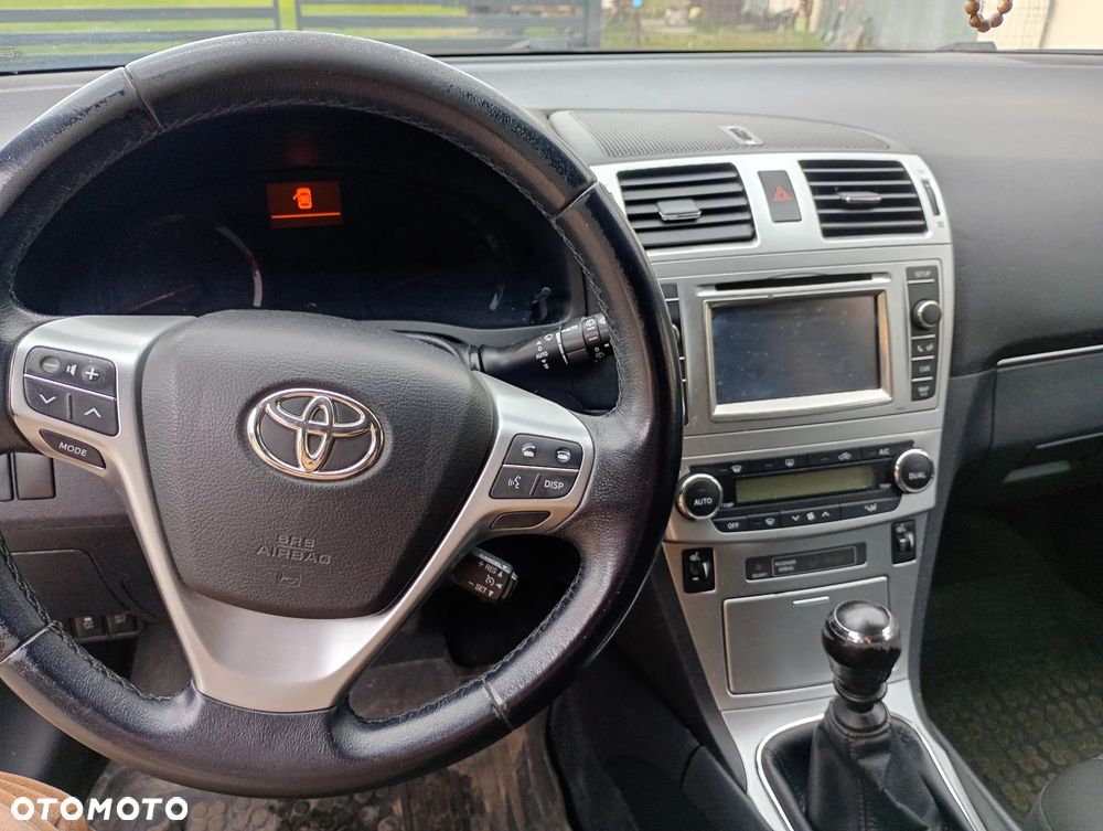 Toyota Avensis - 6