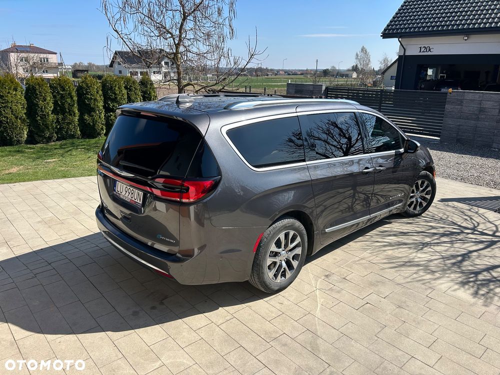 Chrysler Pacifica - 9