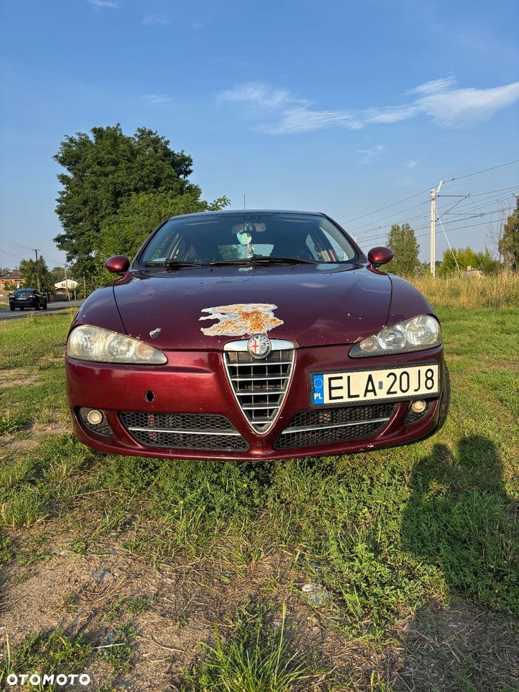 Alfa Romeo 147 - 8