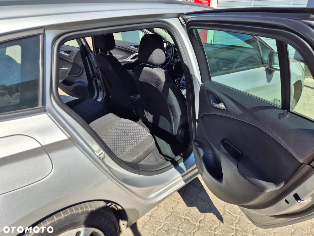 Opel Astra - 12