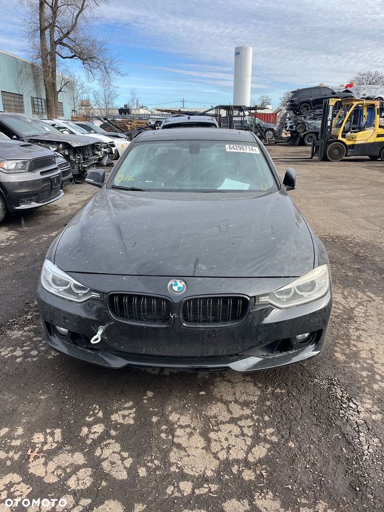 BMW Seria 3 335i xDrive - 10