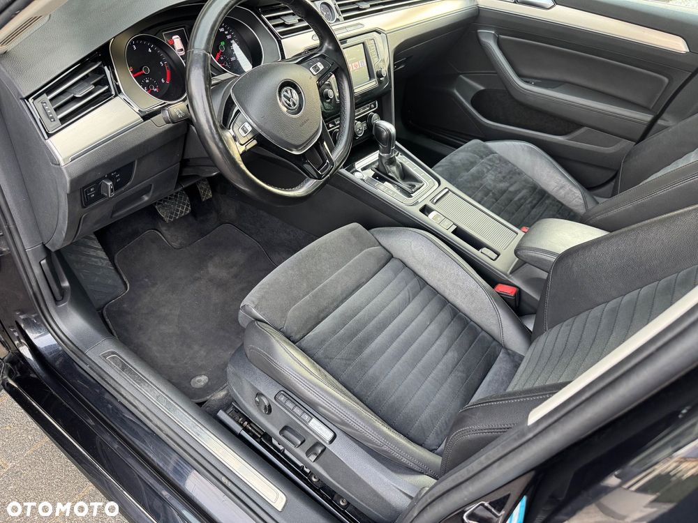 Volkswagen Passat 2.0 TDI SCR DSG Highline - 19