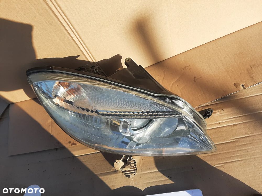 Lampa lewa  Skoda Fabia II Hella Europa - 5
